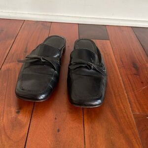 Ann Taylor leather slipper shoes size 7 1/2 leather bow on top flats loafers